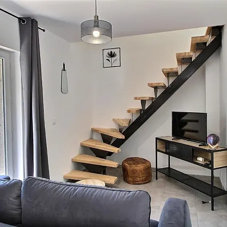Type 3 En Duplex Sur Les Bains Vue Apartment