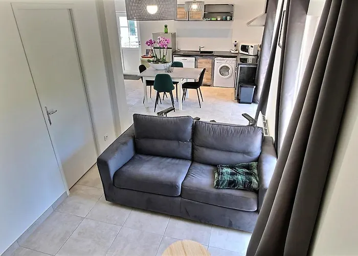 Type 3 En Duplex Sur Les Bains Vue Апартаменты *